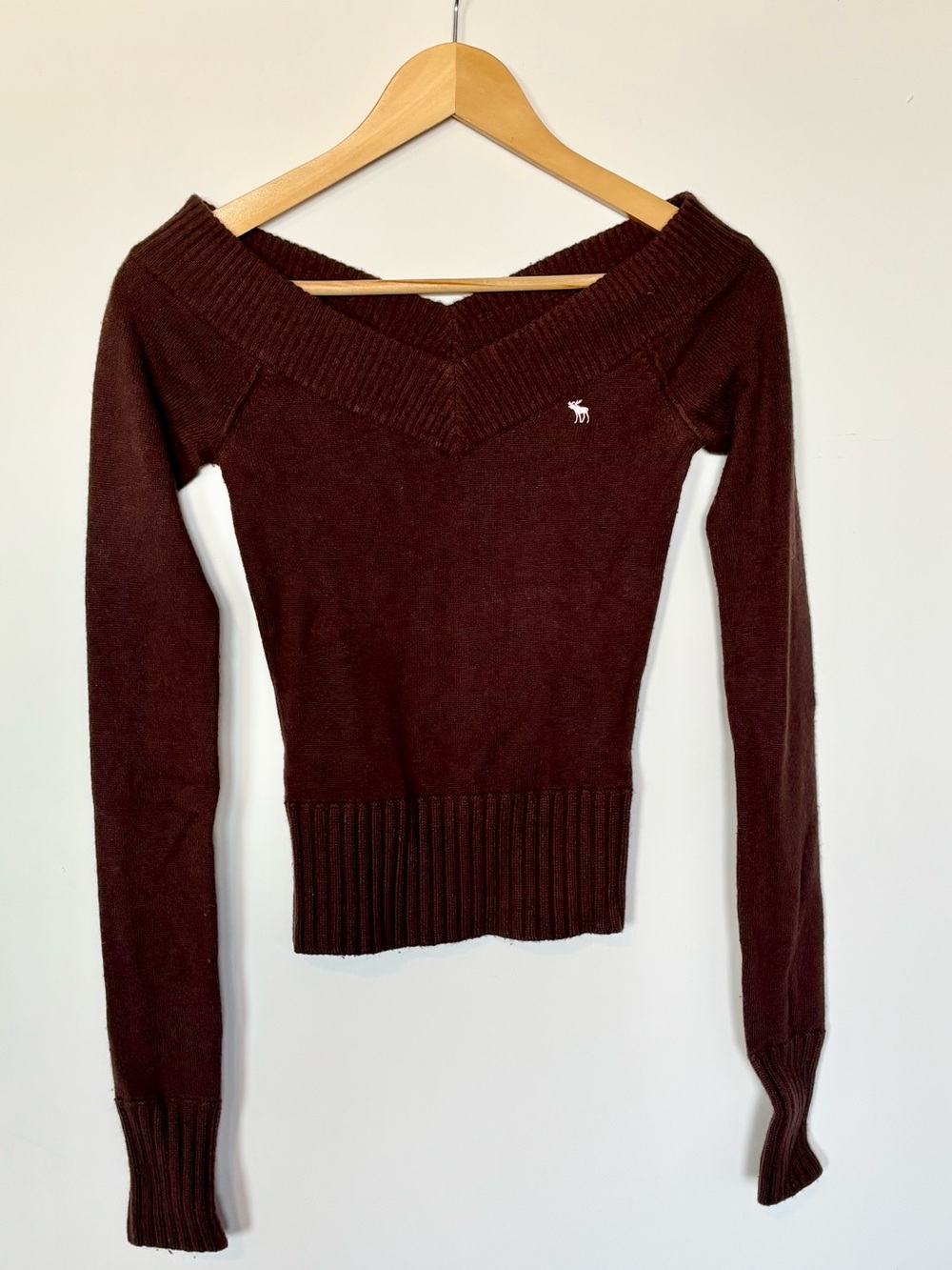 Brown vintage wide neck cropped Abercrombie &Fitch sweater